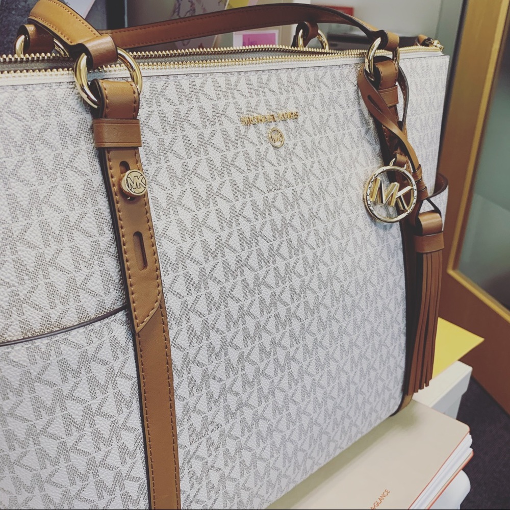 Michael Kors Tote